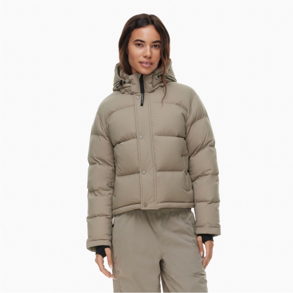 Aritzia The Super Puff Shorty | Size S | Taupe